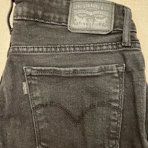 Levi’s 711 Skinny Black Ankle Jeans